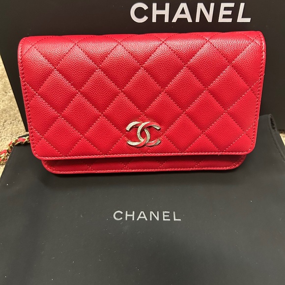 Chanel Wallet on a Chain Brand New!❤️ - Picture 1 of 7